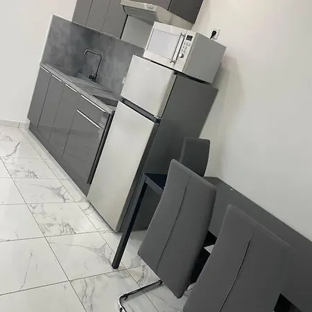 Apartmán Loue 40 M2 Avec Son Patio Jacuzzi