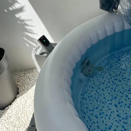 Loue 40 M2 Avec Son Patio Jacuzzi Appartamento *